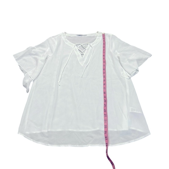 SIGNATURE COLLECTION white lace up front blouse - Picture 2 of 6